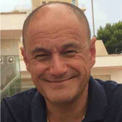 Roberto Robles